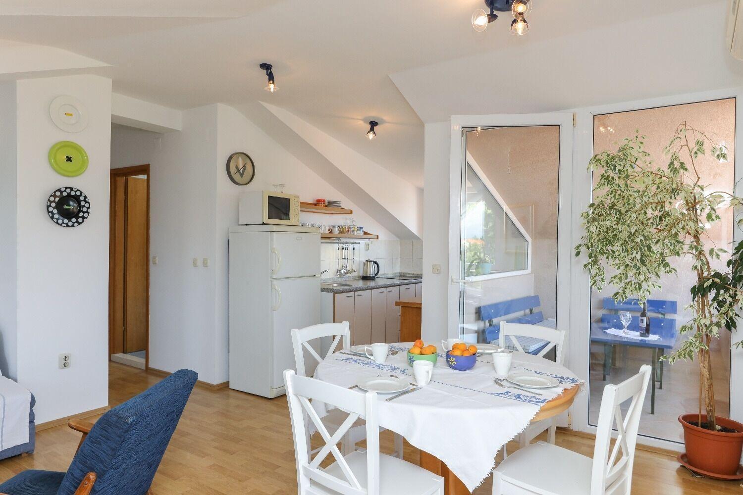 Apartment Ana *